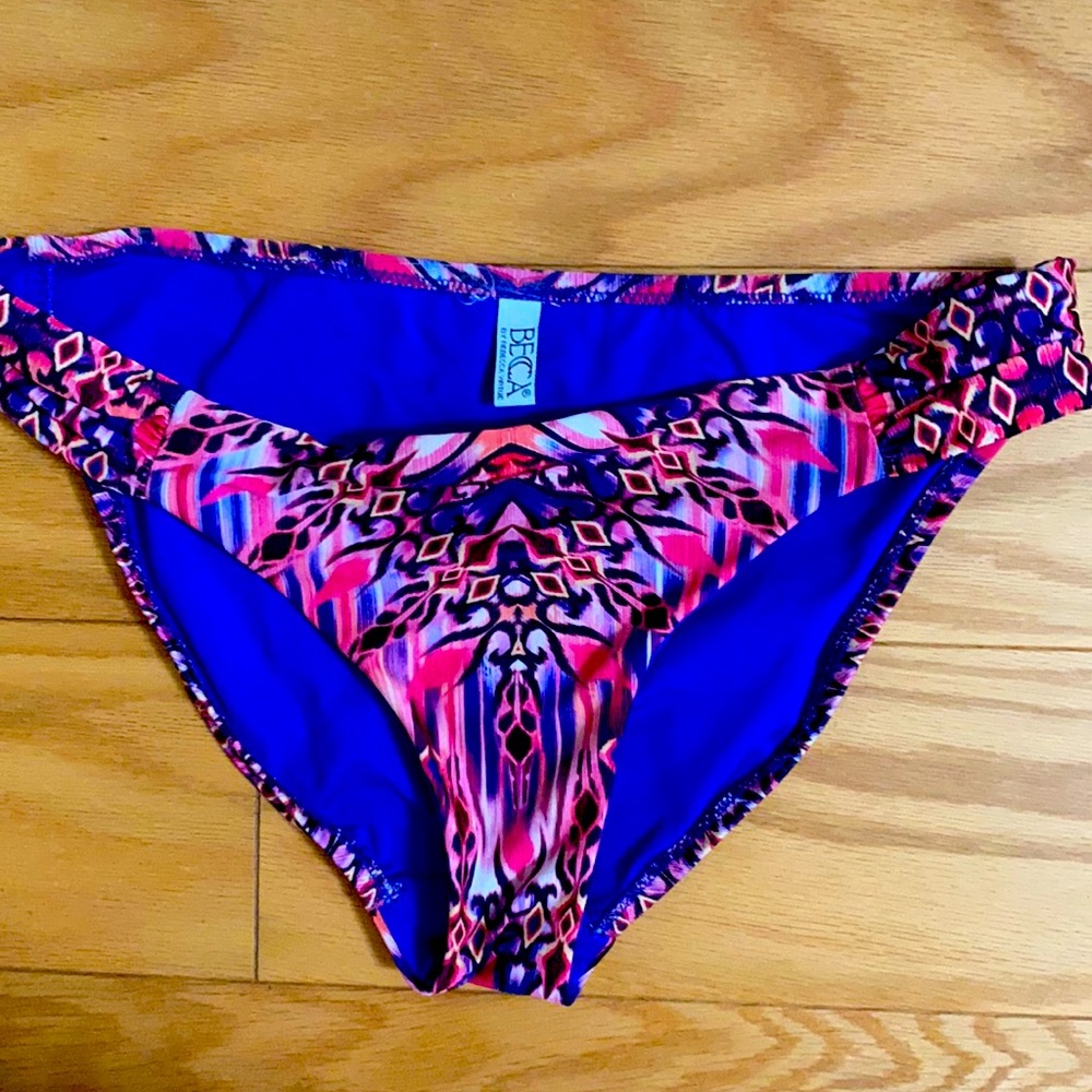 BECCA swim bottom medium
